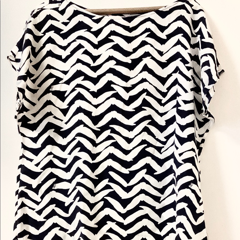 Short sleeve Elsa top. Blue birds